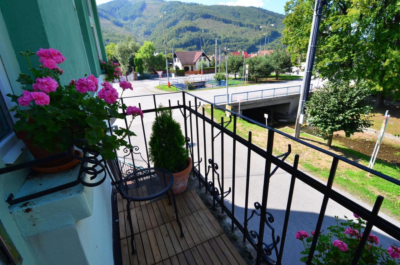 Baronka Bed & Breakfast & Bistrot Betliar Bagian luar foto